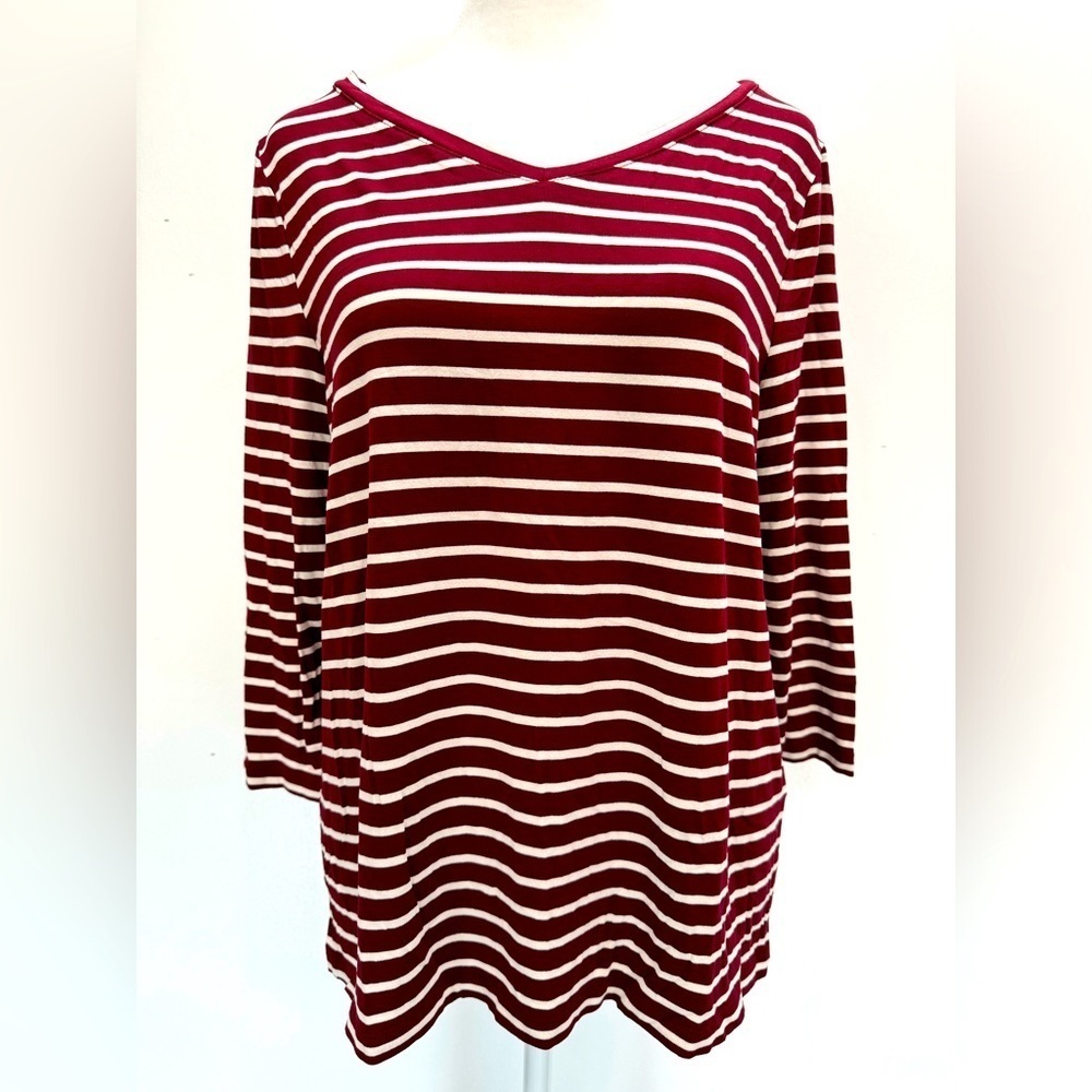 Chico’s Burgundy & Cream Striped 3/4 Sleeve V Neck Tee Size 1/Medium